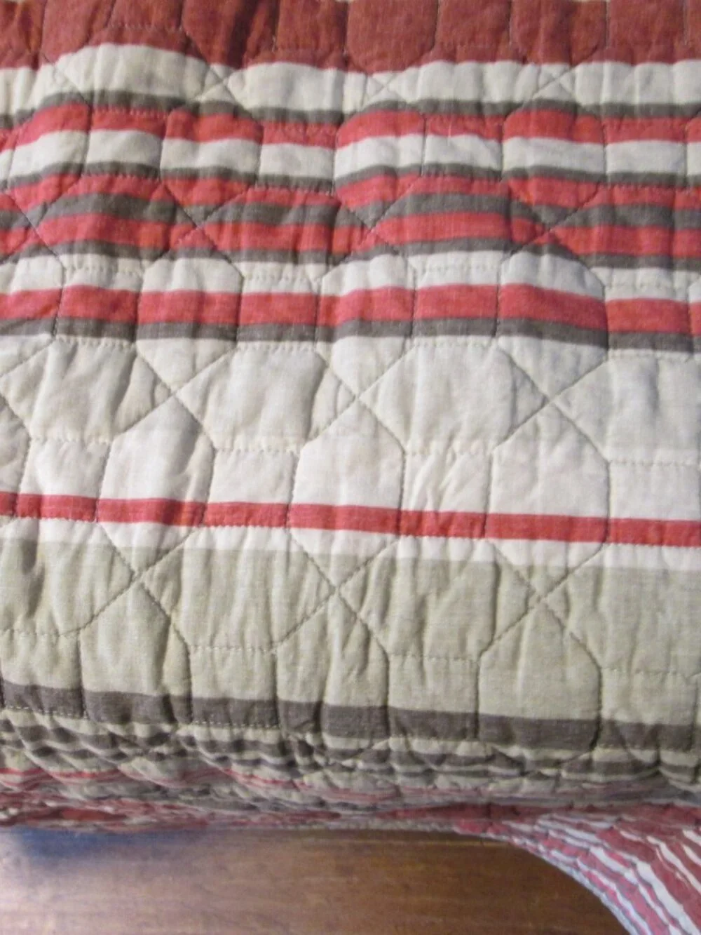 vtg 100 cotton Eddie Bauer striped reversible quilt King siz 94 x105 striped